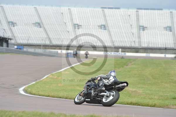 Motorcycle action photographs;Rockingham;Rockingham photographs;Trackday digital images;event digital images;eventdigitalimages;no limits trackday;peter wileman photography;rockingham corby northamptonshire;trackday;trackday photos