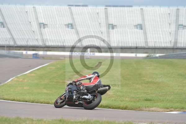 Motorcycle action photographs;Rockingham;Rockingham photographs;Trackday digital images;event digital images;eventdigitalimages;no limits trackday;peter wileman photography;rockingham corby northamptonshire;trackday;trackday photos