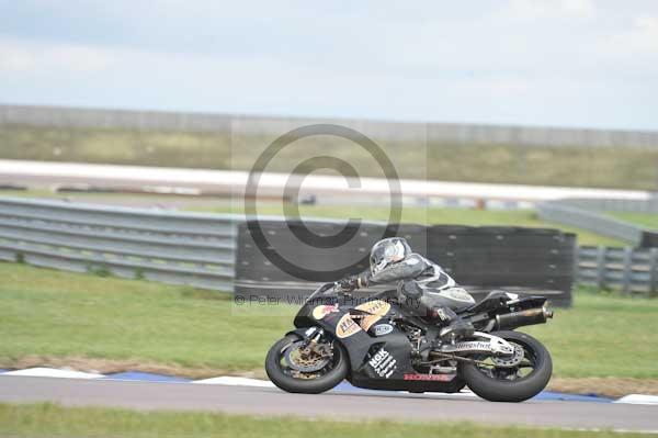 Motorcycle action photographs;Rockingham;Rockingham photographs;Trackday digital images;event digital images;eventdigitalimages;no limits trackday;peter wileman photography;rockingham corby northamptonshire;trackday;trackday photos