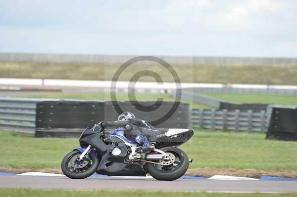 Motorcycle action photographs;Rockingham;Rockingham photographs;Trackday digital images;event digital images;eventdigitalimages;no limits trackday;peter wileman photography;rockingham corby northamptonshire;trackday;trackday photos