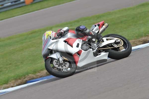 Motorcycle action photographs;Rockingham;Rockingham photographs;Trackday digital images;event digital images;eventdigitalimages;no limits trackday;peter wileman photography;rockingham corby northamptonshire;trackday;trackday photos