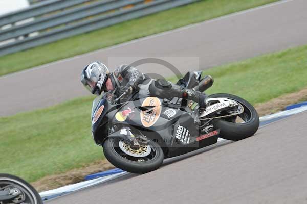 Motorcycle action photographs;Rockingham;Rockingham photographs;Trackday digital images;event digital images;eventdigitalimages;no limits trackday;peter wileman photography;rockingham corby northamptonshire;trackday;trackday photos