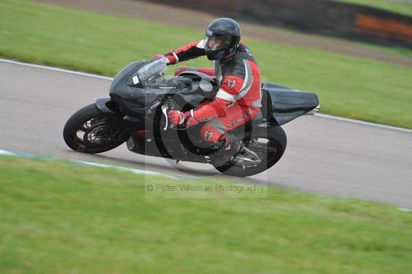 Motorcycle action photographs;Rockingham;Rockingham photographs;Trackday digital images;event digital images;eventdigitalimages;no limits trackday;peter wileman photography;rockingham corby northamptonshire;trackday;trackday photos