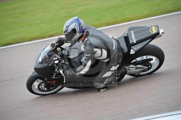 Motorcycle action photographs;Rockingham;Rockingham photographs;Trackday digital images;event digital images;eventdigitalimages;no limits trackday;peter wileman photography;rockingham corby northamptonshire;trackday;trackday photos