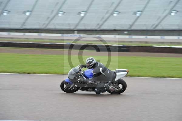 Motorcycle action photographs;Rockingham;Rockingham photographs;Trackday digital images;event digital images;eventdigitalimages;no limits trackday;peter wileman photography;rockingham corby northamptonshire;trackday;trackday photos