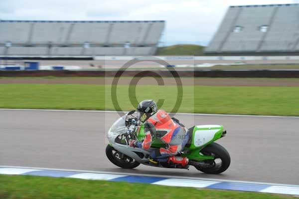 Motorcycle action photographs;Rockingham;Rockingham photographs;Trackday digital images;event digital images;eventdigitalimages;no limits trackday;peter wileman photography;rockingham corby northamptonshire;trackday;trackday photos