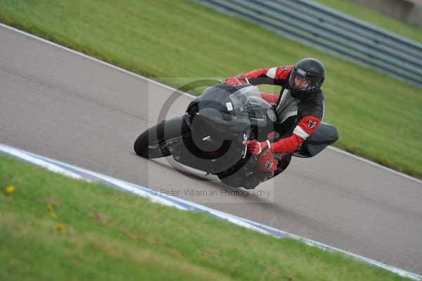 Motorcycle action photographs;Rockingham;Rockingham photographs;Trackday digital images;event digital images;eventdigitalimages;no limits trackday;peter wileman photography;rockingham corby northamptonshire;trackday;trackday photos