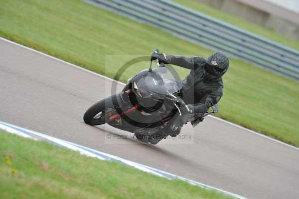 Motorcycle action photographs;Rockingham;Rockingham photographs;Trackday digital images;event digital images;eventdigitalimages;no limits trackday;peter wileman photography;rockingham corby northamptonshire;trackday;trackday photos