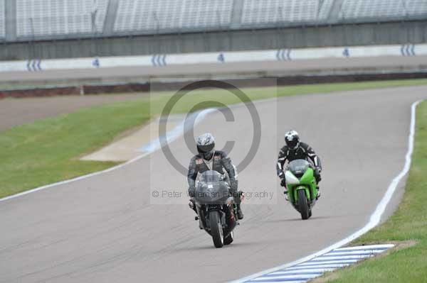 Motorcycle action photographs;Rockingham;Rockingham photographs;Trackday digital images;event digital images;eventdigitalimages;no limits trackday;peter wileman photography;rockingham corby northamptonshire;trackday;trackday photos