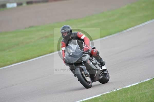 Motorcycle action photographs;Rockingham;Rockingham photographs;Trackday digital images;event digital images;eventdigitalimages;no limits trackday;peter wileman photography;rockingham corby northamptonshire;trackday;trackday photos