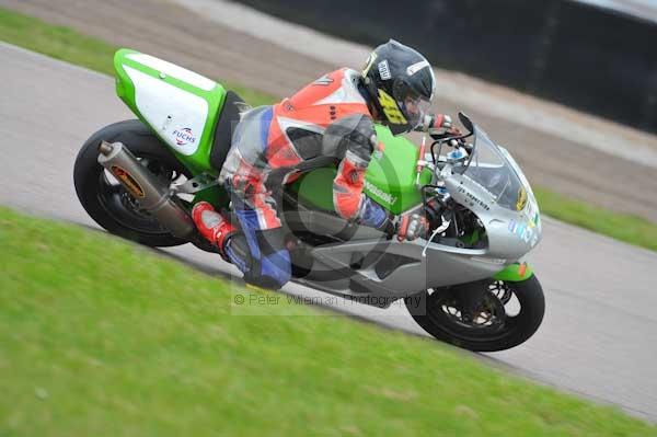 Motorcycle action photographs;Rockingham;Rockingham photographs;Trackday digital images;event digital images;eventdigitalimages;no limits trackday;peter wileman photography;rockingham corby northamptonshire;trackday;trackday photos