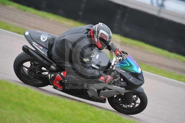 Motorcycle action photographs;Rockingham;Rockingham photographs;Trackday digital images;event digital images;eventdigitalimages;no limits trackday;peter wileman photography;rockingham corby northamptonshire;trackday;trackday photos