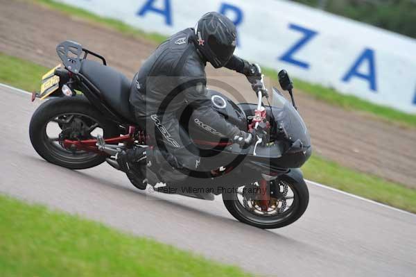 Motorcycle action photographs;Rockingham;Rockingham photographs;Trackday digital images;event digital images;eventdigitalimages;no limits trackday;peter wileman photography;rockingham corby northamptonshire;trackday;trackday photos