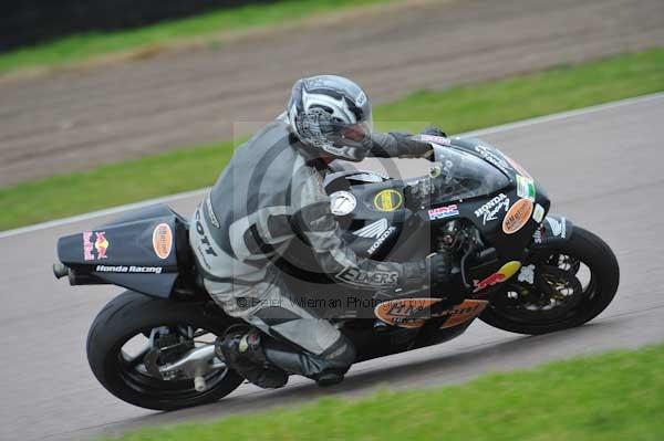 Motorcycle action photographs;Rockingham;Rockingham photographs;Trackday digital images;event digital images;eventdigitalimages;no limits trackday;peter wileman photography;rockingham corby northamptonshire;trackday;trackday photos