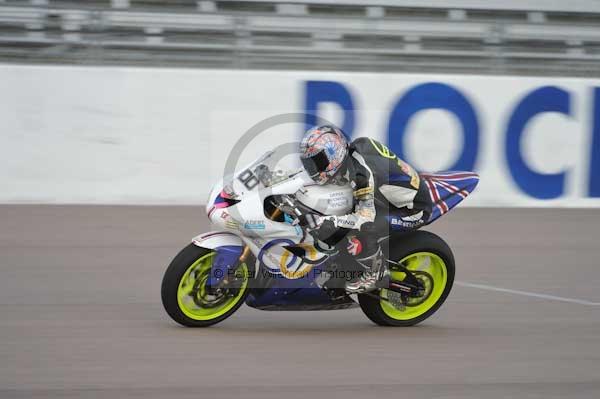 Motorcycle action photographs;Rockingham;Rockingham photographs;Trackday digital images;event digital images;eventdigitalimages;no limits trackday;peter wileman photography;rockingham corby northamptonshire;trackday;trackday photos