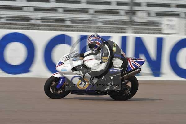 Motorcycle action photographs;Rockingham;Rockingham photographs;Trackday digital images;event digital images;eventdigitalimages;no limits trackday;peter wileman photography;rockingham corby northamptonshire;trackday;trackday photos