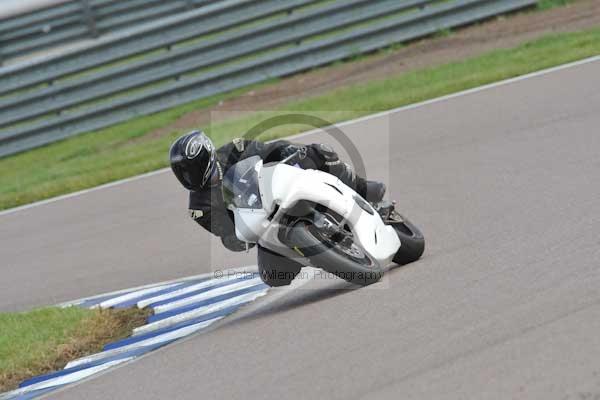 Motorcycle action photographs;Rockingham;Rockingham photographs;Trackday digital images;event digital images;eventdigitalimages;no limits trackday;peter wileman photography;rockingham corby northamptonshire;trackday;trackday photos