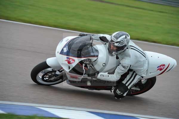 Motorcycle action photographs;Rockingham;Rockingham photographs;Trackday digital images;event digital images;eventdigitalimages;no limits trackday;peter wileman photography;rockingham corby northamptonshire;trackday;trackday photos