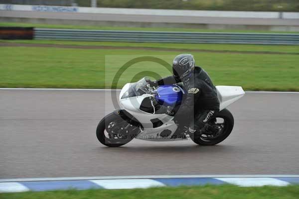 Motorcycle action photographs;Rockingham;Rockingham photographs;Trackday digital images;event digital images;eventdigitalimages;no limits trackday;peter wileman photography;rockingham corby northamptonshire;trackday;trackday photos