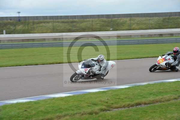 Motorcycle action photographs;Rockingham;Rockingham photographs;Trackday digital images;event digital images;eventdigitalimages;no limits trackday;peter wileman photography;rockingham corby northamptonshire;trackday;trackday photos