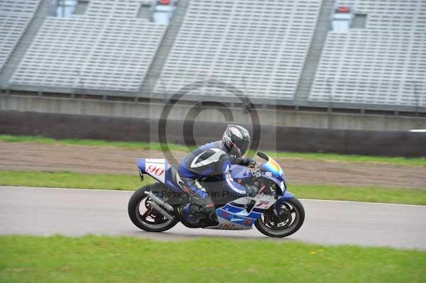 Motorcycle action photographs;Rockingham;Rockingham photographs;Trackday digital images;event digital images;eventdigitalimages;no limits trackday;peter wileman photography;rockingham corby northamptonshire;trackday;trackday photos