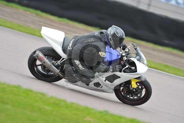 Motorcycle action photographs;Rockingham;Rockingham photographs;Trackday digital images;event digital images;eventdigitalimages;no limits trackday;peter wileman photography;rockingham corby northamptonshire;trackday;trackday photos