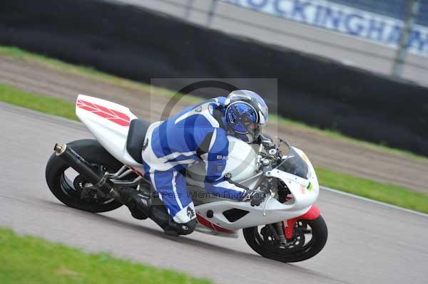 Motorcycle action photographs;Rockingham;Rockingham photographs;Trackday digital images;event digital images;eventdigitalimages;no limits trackday;peter wileman photography;rockingham corby northamptonshire;trackday;trackday photos