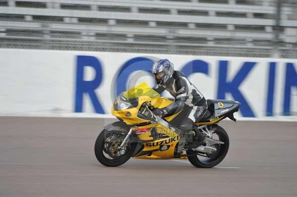 Motorcycle action photographs;Rockingham;Rockingham photographs;Trackday digital images;event digital images;eventdigitalimages;no limits trackday;peter wileman photography;rockingham corby northamptonshire;trackday;trackday photos