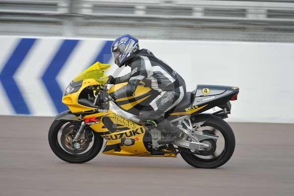 Motorcycle action photographs;Rockingham;Rockingham photographs;Trackday digital images;event digital images;eventdigitalimages;no limits trackday;peter wileman photography;rockingham corby northamptonshire;trackday;trackday photos