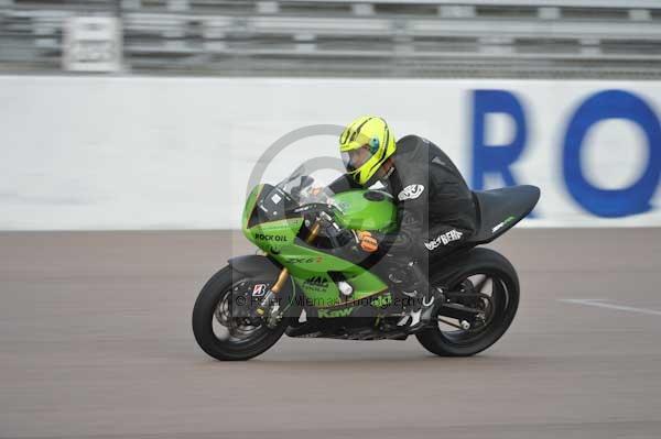 Motorcycle action photographs;Rockingham;Rockingham photographs;Trackday digital images;event digital images;eventdigitalimages;no limits trackday;peter wileman photography;rockingham corby northamptonshire;trackday;trackday photos