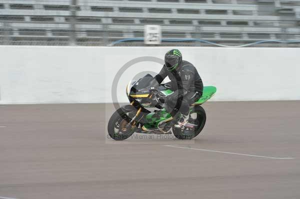 Motorcycle action photographs;Rockingham;Rockingham photographs;Trackday digital images;event digital images;eventdigitalimages;no limits trackday;peter wileman photography;rockingham corby northamptonshire;trackday;trackday photos