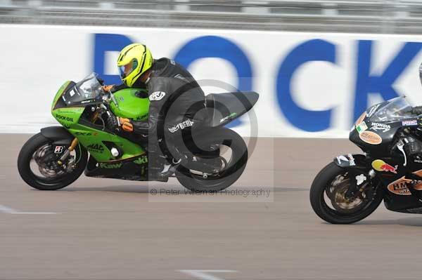 Motorcycle action photographs;Rockingham;Rockingham photographs;Trackday digital images;event digital images;eventdigitalimages;no limits trackday;peter wileman photography;rockingham corby northamptonshire;trackday;trackday photos