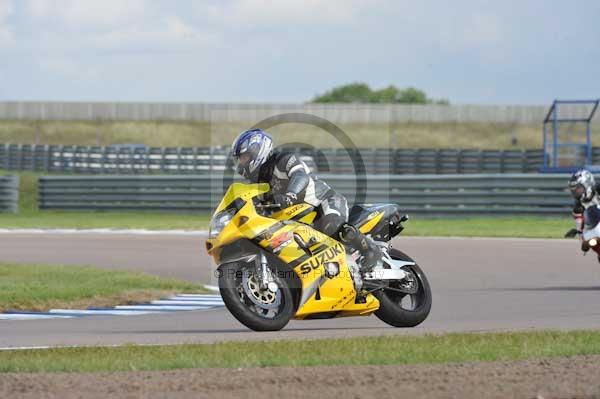 Motorcycle action photographs;Rockingham;Rockingham photographs;Trackday digital images;event digital images;eventdigitalimages;no limits trackday;peter wileman photography;rockingham corby northamptonshire;trackday;trackday photos