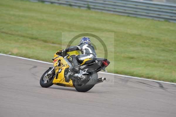 Motorcycle action photographs;Rockingham;Rockingham photographs;Trackday digital images;event digital images;eventdigitalimages;no limits trackday;peter wileman photography;rockingham corby northamptonshire;trackday;trackday photos