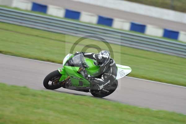 Motorcycle action photographs;Rockingham;Rockingham photographs;Trackday digital images;event digital images;eventdigitalimages;no limits trackday;peter wileman photography;rockingham corby northamptonshire;trackday;trackday photos