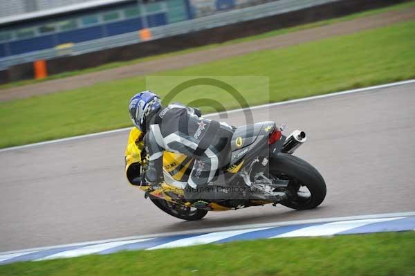 Motorcycle action photographs;Rockingham;Rockingham photographs;Trackday digital images;event digital images;eventdigitalimages;no limits trackday;peter wileman photography;rockingham corby northamptonshire;trackday;trackday photos