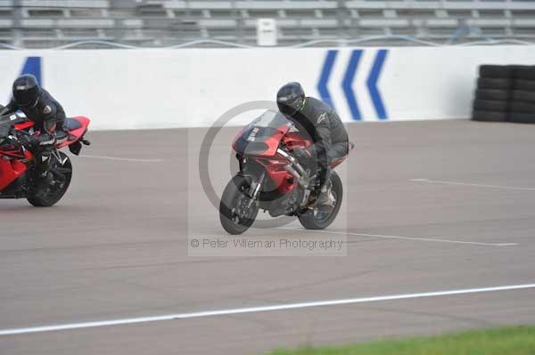 Motorcycle action photographs;Rockingham;Rockingham photographs;Trackday digital images;event digital images;eventdigitalimages;no limits trackday;peter wileman photography;rockingham corby northamptonshire;trackday;trackday photos