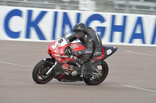 Motorcycle action photographs;Rockingham;Rockingham photographs;Trackday digital images;event digital images;eventdigitalimages;no limits trackday;peter wileman photography;rockingham corby northamptonshire;trackday;trackday photos