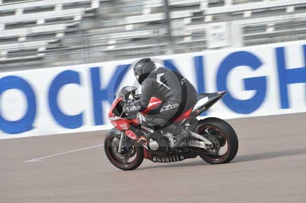 Motorcycle action photographs;Rockingham;Rockingham photographs;Trackday digital images;event digital images;eventdigitalimages;no limits trackday;peter wileman photography;rockingham corby northamptonshire;trackday;trackday photos