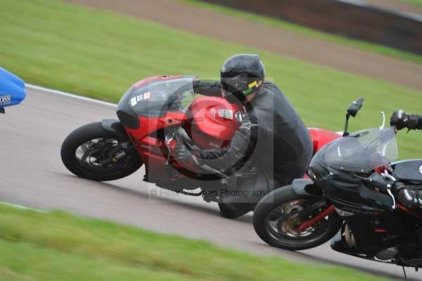 Motorcycle action photographs;Rockingham;Rockingham photographs;Trackday digital images;event digital images;eventdigitalimages;no limits trackday;peter wileman photography;rockingham corby northamptonshire;trackday;trackday photos