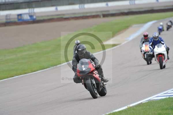 Motorcycle action photographs;Rockingham;Rockingham photographs;Trackday digital images;event digital images;eventdigitalimages;no limits trackday;peter wileman photography;rockingham corby northamptonshire;trackday;trackday photos