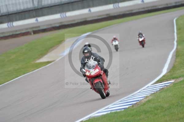 Motorcycle action photographs;Rockingham;Rockingham photographs;Trackday digital images;event digital images;eventdigitalimages;no limits trackday;peter wileman photography;rockingham corby northamptonshire;trackday;trackday photos