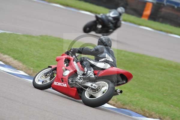 Motorcycle action photographs;Rockingham;Rockingham photographs;Trackday digital images;event digital images;eventdigitalimages;no limits trackday;peter wileman photography;rockingham corby northamptonshire;trackday;trackday photos