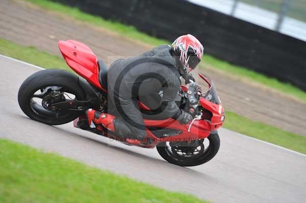 Motorcycle action photographs;Rockingham;Rockingham photographs;Trackday digital images;event digital images;eventdigitalimages;no limits trackday;peter wileman photography;rockingham corby northamptonshire;trackday;trackday photos