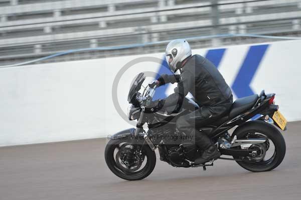 Motorcycle action photographs;Rockingham;Rockingham photographs;Trackday digital images;event digital images;eventdigitalimages;no limits trackday;peter wileman photography;rockingham corby northamptonshire;trackday;trackday photos