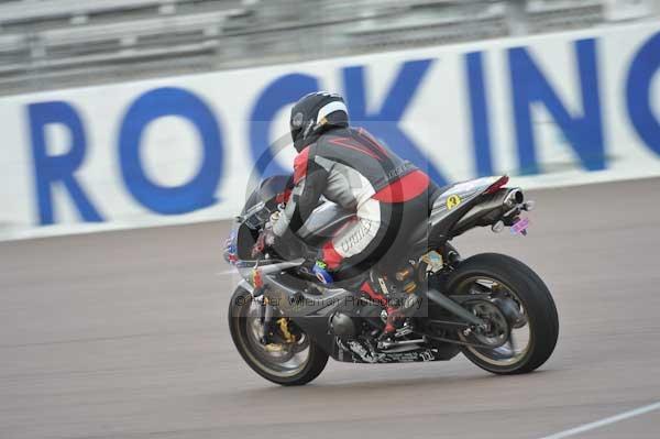 Motorcycle action photographs;Rockingham;Rockingham photographs;Trackday digital images;event digital images;eventdigitalimages;no limits trackday;peter wileman photography;rockingham corby northamptonshire;trackday;trackday photos