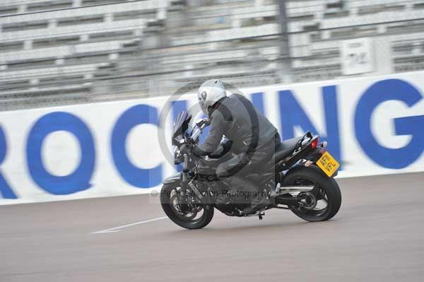 Motorcycle action photographs;Rockingham;Rockingham photographs;Trackday digital images;event digital images;eventdigitalimages;no limits trackday;peter wileman photography;rockingham corby northamptonshire;trackday;trackday photos