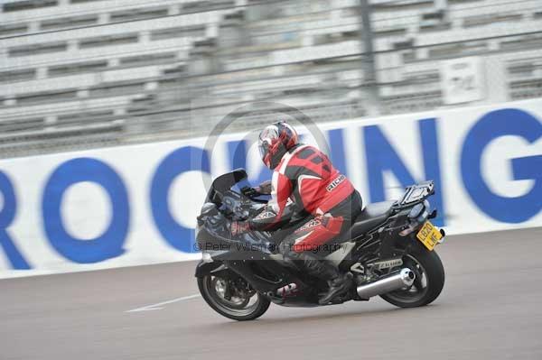 Motorcycle action photographs;Rockingham;Rockingham photographs;Trackday digital images;event digital images;eventdigitalimages;no limits trackday;peter wileman photography;rockingham corby northamptonshire;trackday;trackday photos