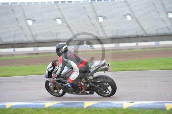 Motorcycle action photographs;Rockingham;Rockingham photographs;Trackday digital images;event digital images;eventdigitalimages;no limits trackday;peter wileman photography;rockingham corby northamptonshire;trackday;trackday photos