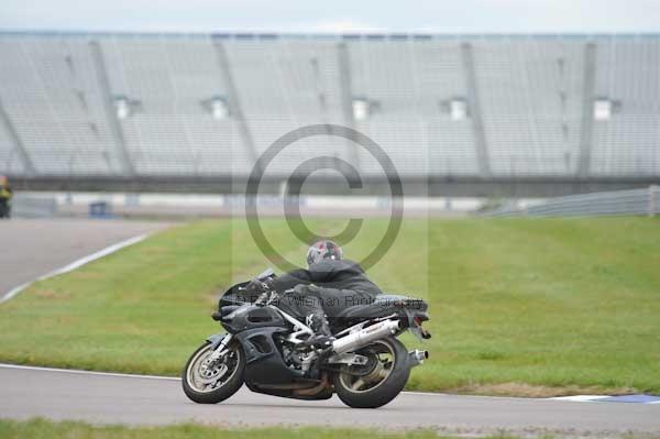 Motorcycle action photographs;Rockingham;Rockingham photographs;Trackday digital images;event digital images;eventdigitalimages;no limits trackday;peter wileman photography;rockingham corby northamptonshire;trackday;trackday photos